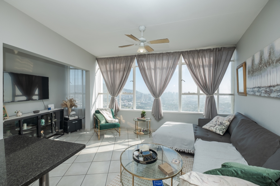 3 Bedroom Property for Sale in Vredehoek Western Cape